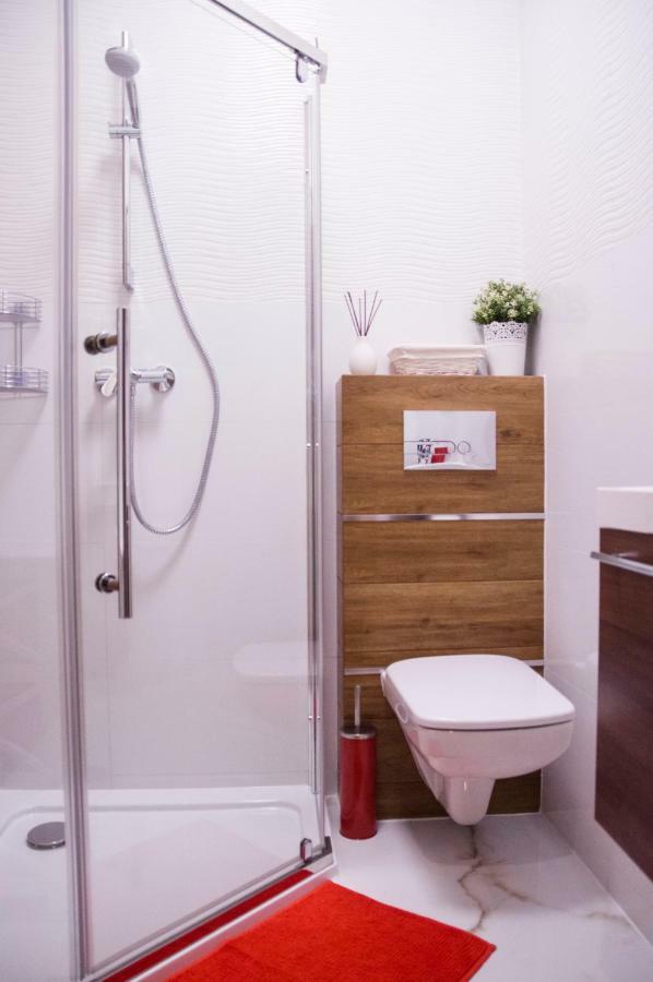 Jacuzzi Apartment Red Krakau Exterior foto