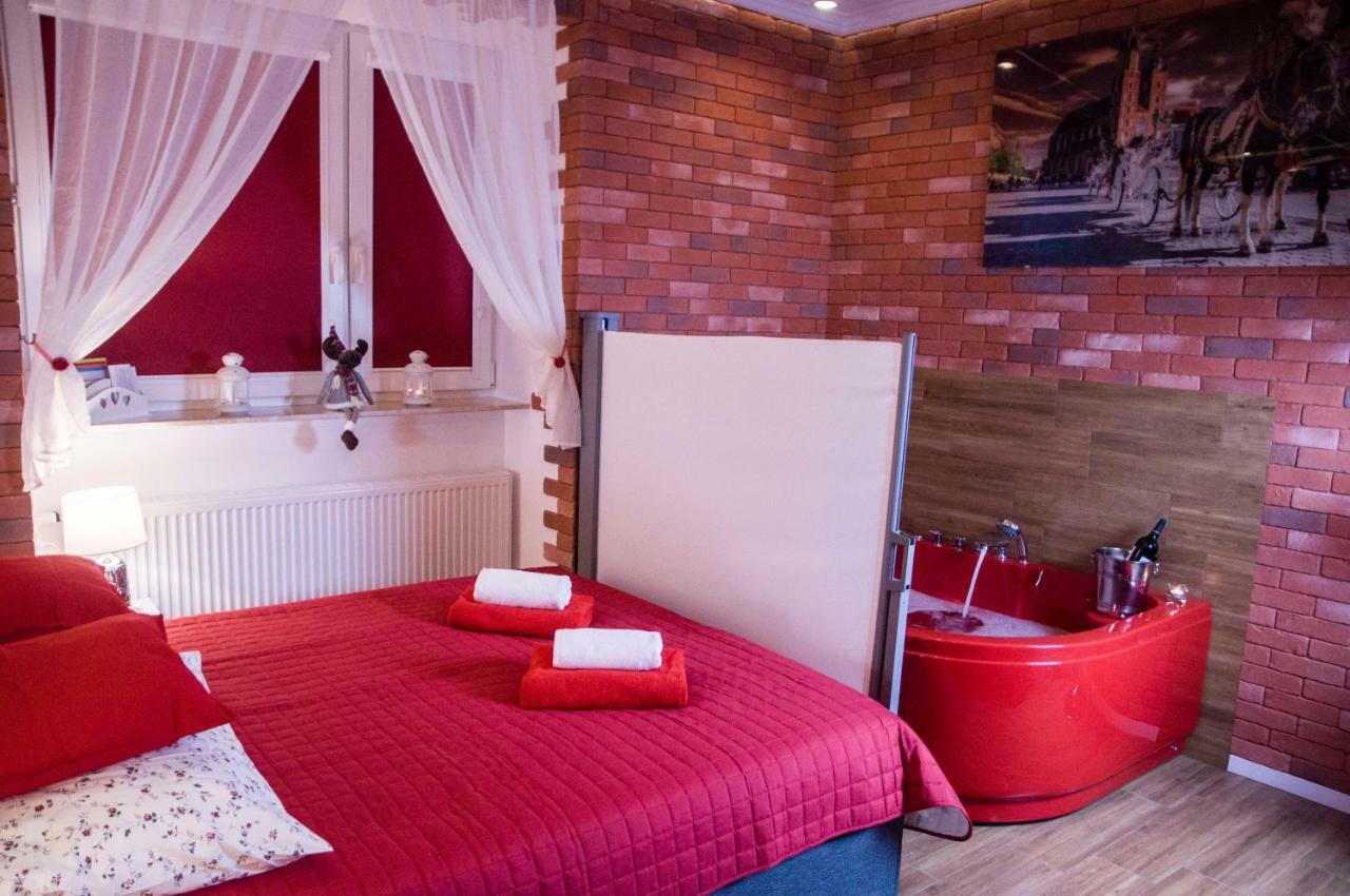 Jacuzzi Apartment Red Krakau Exterior foto