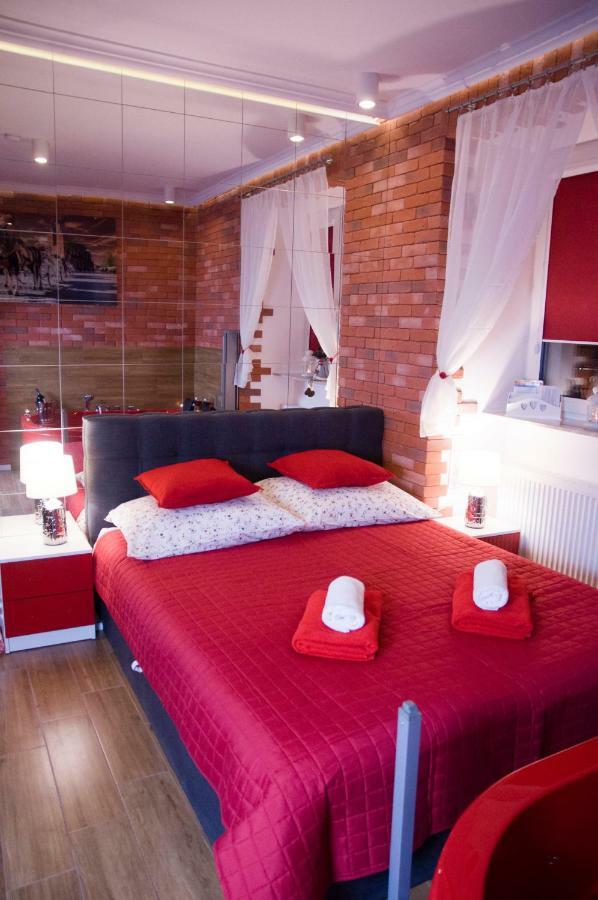 Jacuzzi Apartment Red Krakau Exterior foto